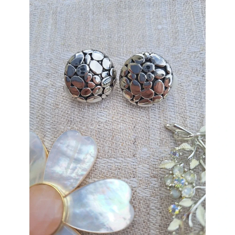 Women's Set Of 4 Brooches 1 Clip On Earring Rhinestone Mother Of Pearl Unmarked